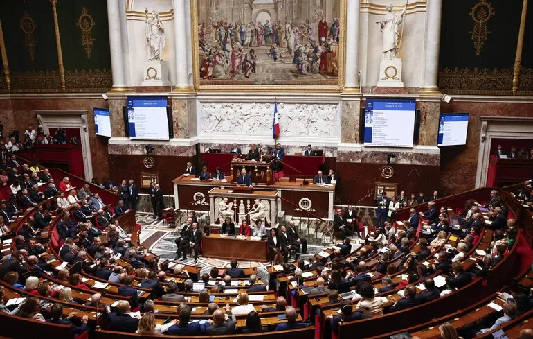 Політична криза у Франції може негативно позначитись на підтримці України — експосол Шамшур