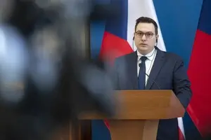 Чехия вызывает посла РФ из-за вторжения дронов в Польшу