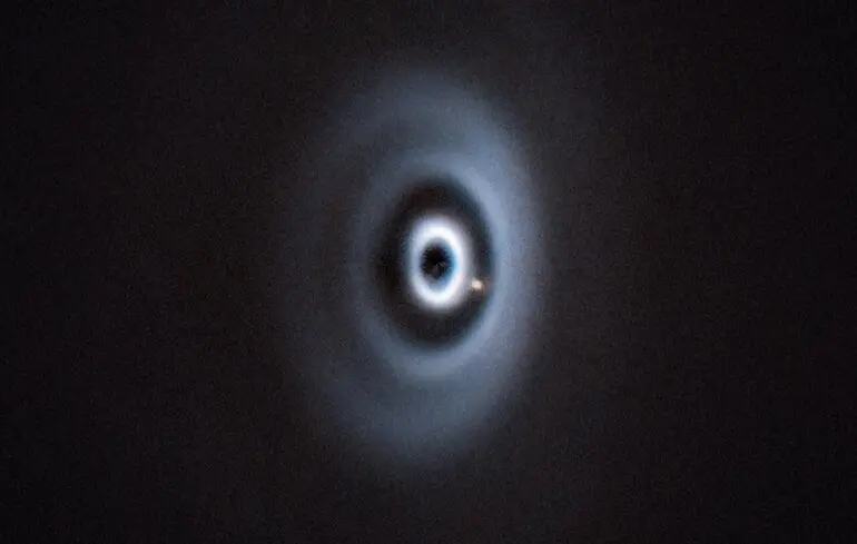 Впервые в истории: ученые увидели планету-младенца, которая формирует кольца