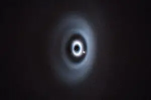 Уперше в історії: вчені побачили планету-немовля, яка формує кільця