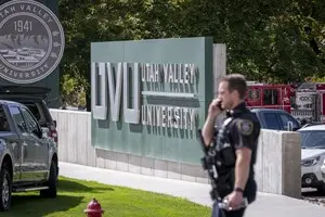 ФБР опублікувало фото підозрюваного у вбивстві Кірка та оголосило винагороду