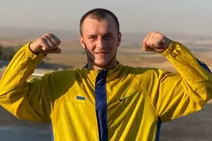 Український боксер Жасан переміг колишнього росіянина і гарантував собі медаль чемпіонату світу