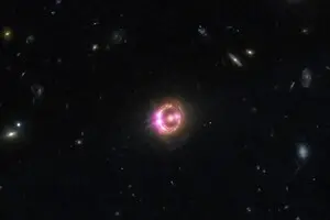 У безпрецедентних деталях: нова техніка дозволила побачити корону чорної діри