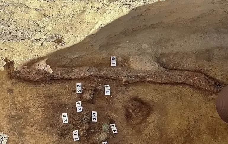 Находки из города Секешфегервар в Венгрии.