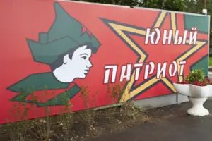 РФ удерживает похищенных украинских детей в более чем 200 лагерях для «перевоспитания» — отчет