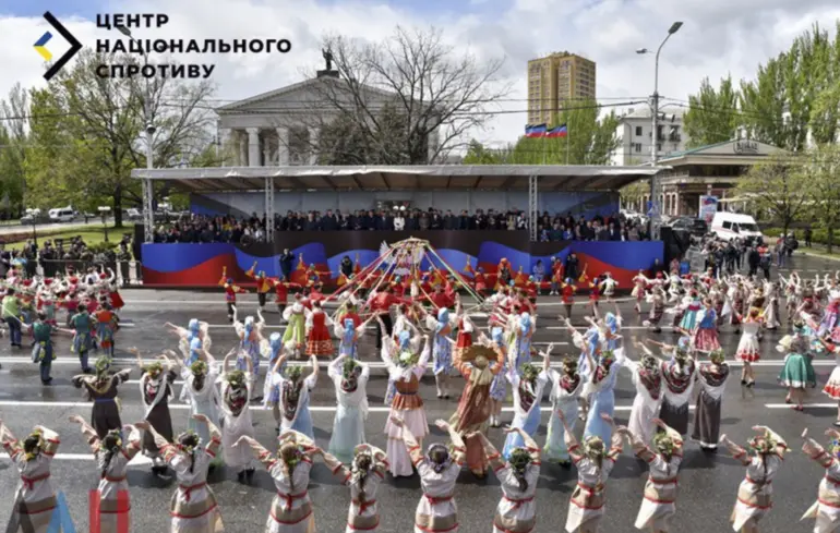 РФ звезла іноземців до окупованого Донецька для пропагандистського престуру 