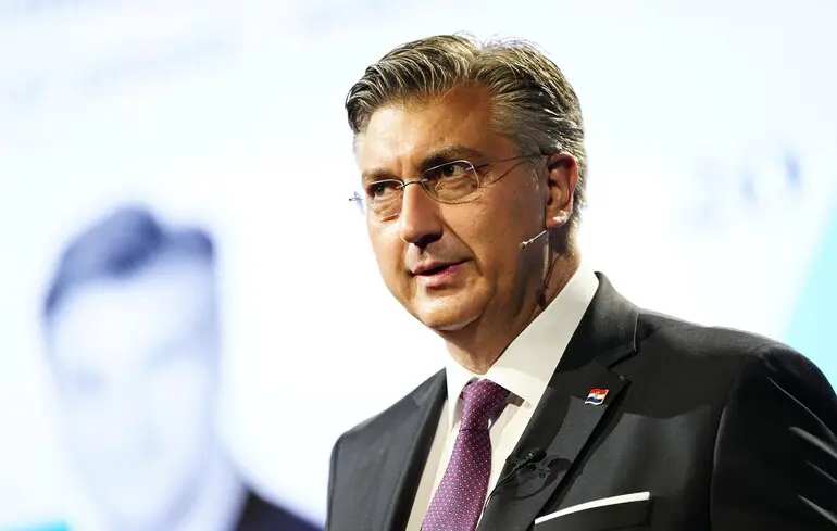 Хорватія пропонує Угорщині та Словаччині альтернативу російській нафті