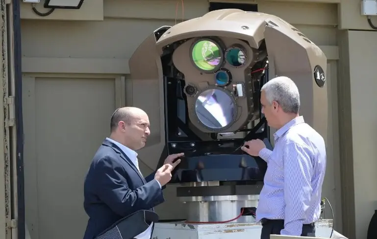 Менше п'яти доларів: Ізраїль заявив про створення лазерної зброї для збиття ракет і дронів