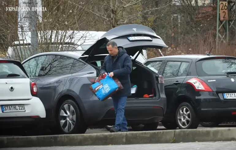 Шурма після обшуків у Німеччині намагається переконати слідчих у політичному переслідуванні – УП