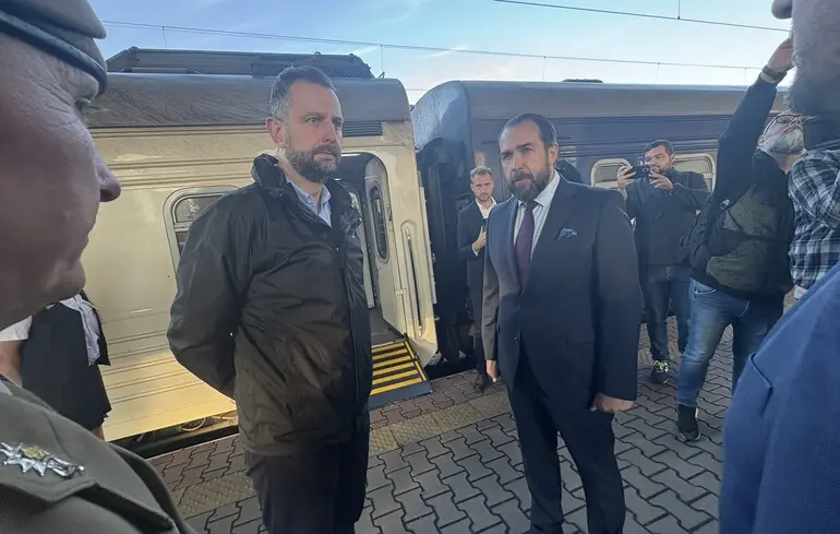 Делегация Минобороны Польши во главе с министром прибыла в Киев