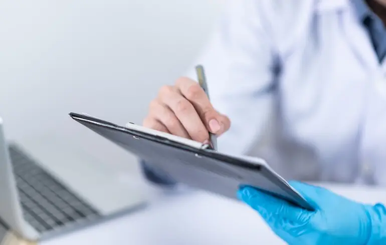 Штучний інтелект навчився прогнозувати ризик понад тисячі захворювань на 10 років наперед