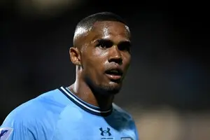 Не смог покинуть Бразилию: бывший лидер 