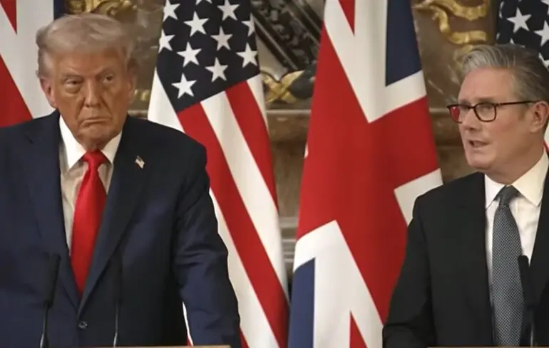 Зміцнити оборону, далі підтримувати Україну і рішуче посилити тиск на Путіна — Кір Стармер