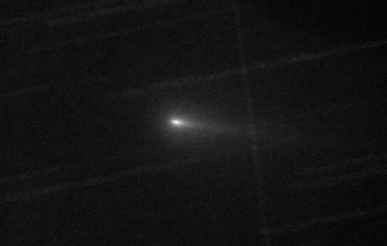 У жовтні можна буде побачити дві яскраві комети під час піку зорепаду