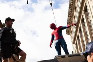 Том Холланд травмировался на съемочной площадке: съемки нового 