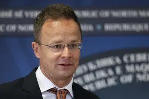 Сийярто повторил, что Венгрия не откажется от энергоносителей РФ и назвал западноевропейских чиновников 