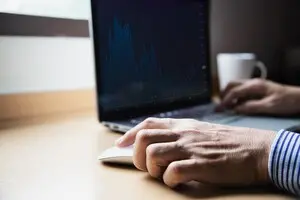 “Академічне мародерство”: аналітики зафіксували масовий плагіат з українських робіт у російських наукових журналах