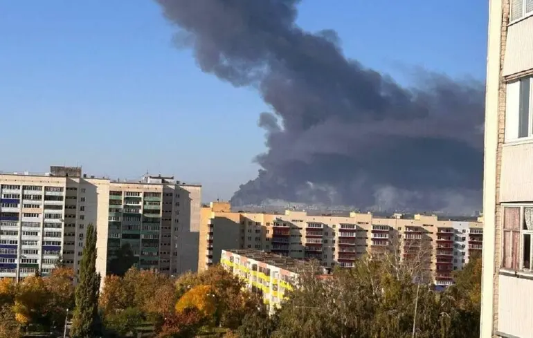 В Башкортостане горит один из крупнейших НПЗ России