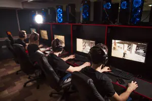 Киберспорт и радио: возможны ли прямые трансляции матчей в звуковом формате?