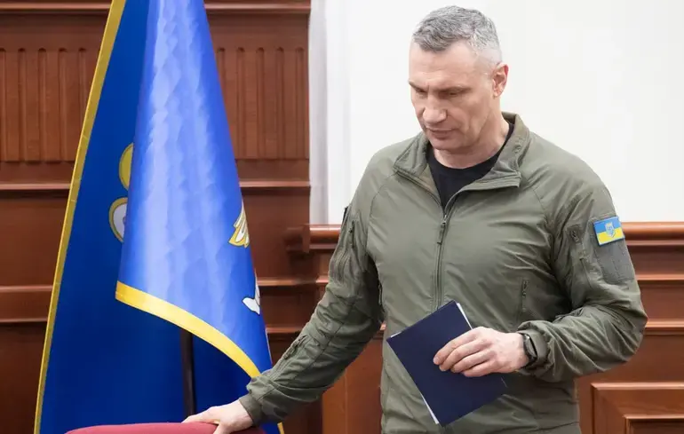 «Казус недоверия: кого на самом деле боится Кличко — Банковую или ЕС?