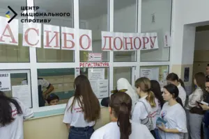 Студентов в оккупированном Луганске заставили сдавать кровь для армии РФ — ЦНС