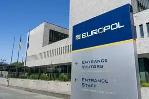 У Нідерландах арештували двох підлітків за шпигунство на користь Росії — BBC