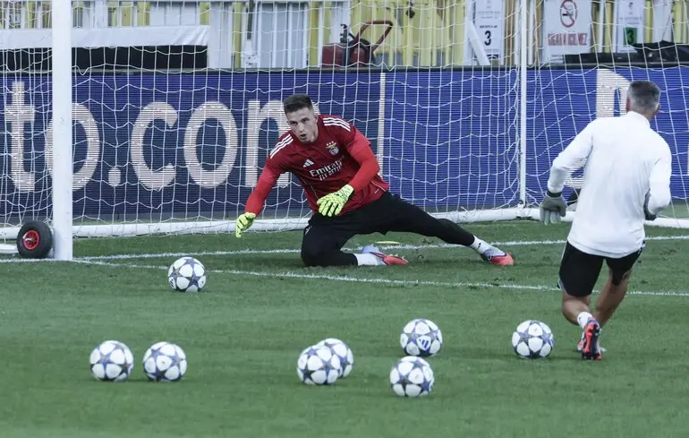 Украинец стал самым дорогим вратарем вне топовых чемпионатов