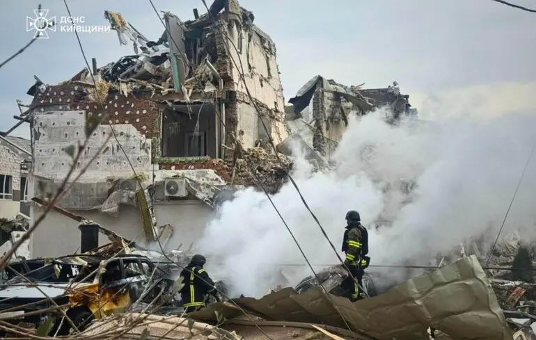 В Киеве есть прилет в жилую многоэтажку: в мэрии рассказали о первых последствиях дроновой атаки на столицу