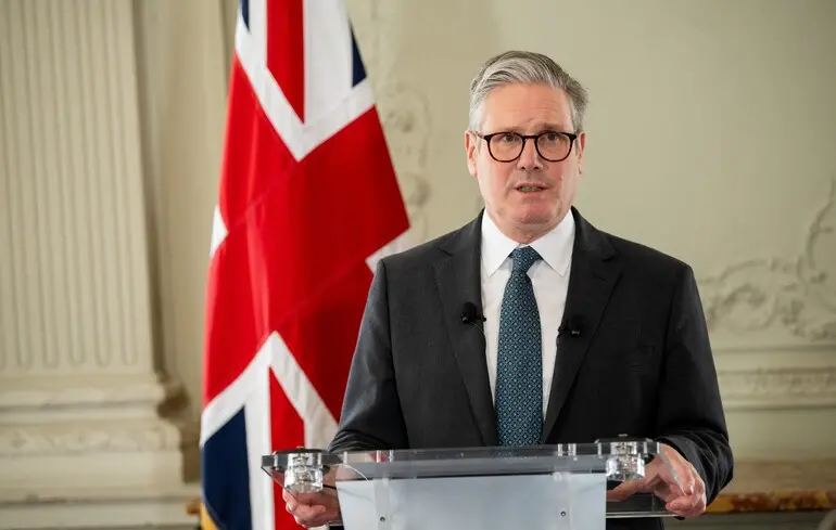 Почти 80% британцев не одобряют деятельность премьера Стармера — опрос
