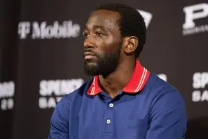 Полиция США взяла под прицел звезду бокса — абсолютный чемпион мира вез оружие