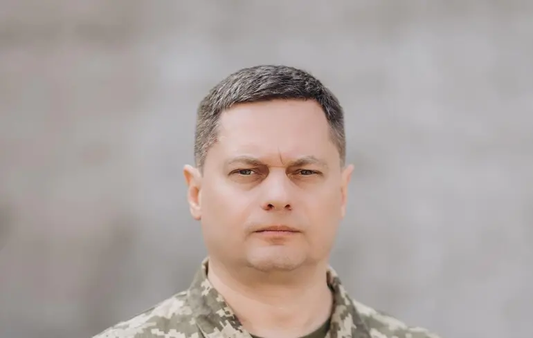 Зеленський присвоїв військові звання командувачу Сухопутних військ та командиру 3 армійського корпусу