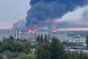 РосЗМІ заявляють про історично безпрецедентний масштаб простоїв на російських НПЗ через удари ЗСУ