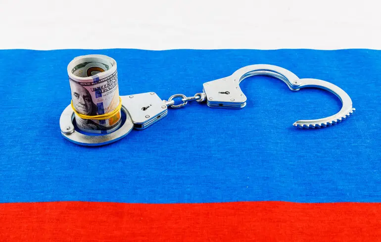 Три європейські країни у G7 шукають підтримки від США та Японії у використанні російських активів — Politico