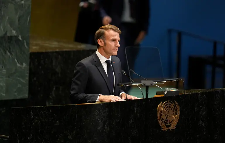 Макрон анонсировал встречу руководителей генеральных штабов по РФ