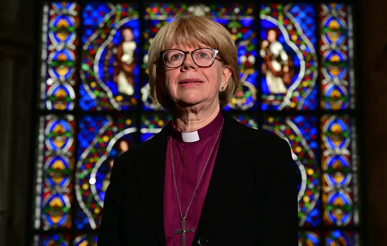 Архієпископ Кентерберійський Сара Маллаллі.