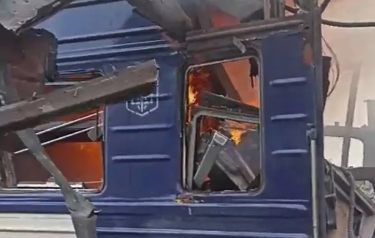 Росіяни на Сумщині вдарили по пасажирському поїзду