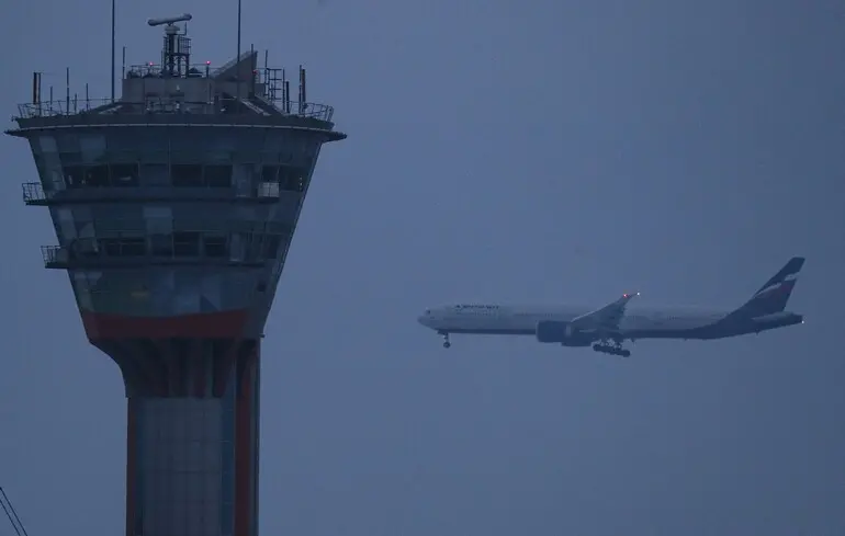 До 2026 року цивільна авіація Росії може скоротитися більш ніж на половину — розвідка 