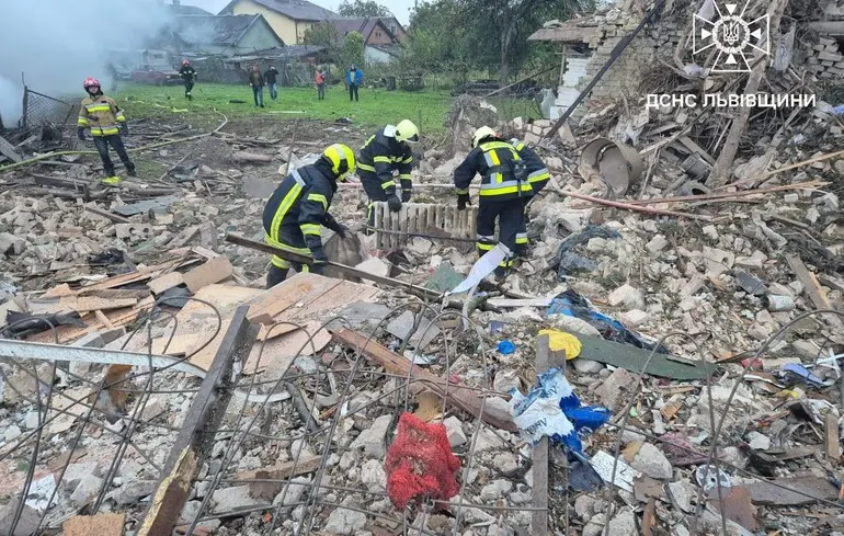Самый массированный удар РФ по Львову и области за все время войны: погибла почти вся семья