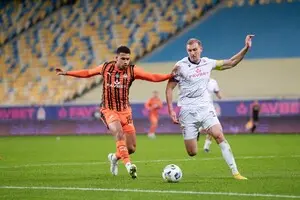 ЛНЗ сенсационно разгромил 