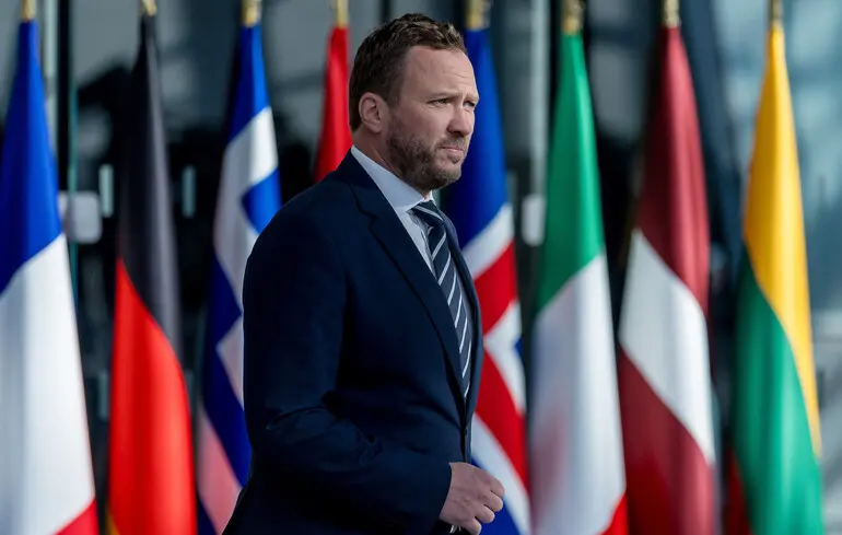 Глава МИД Эстонии прокомментировал скандальное заявление Меркель о том, что Россия реагирует только на силу