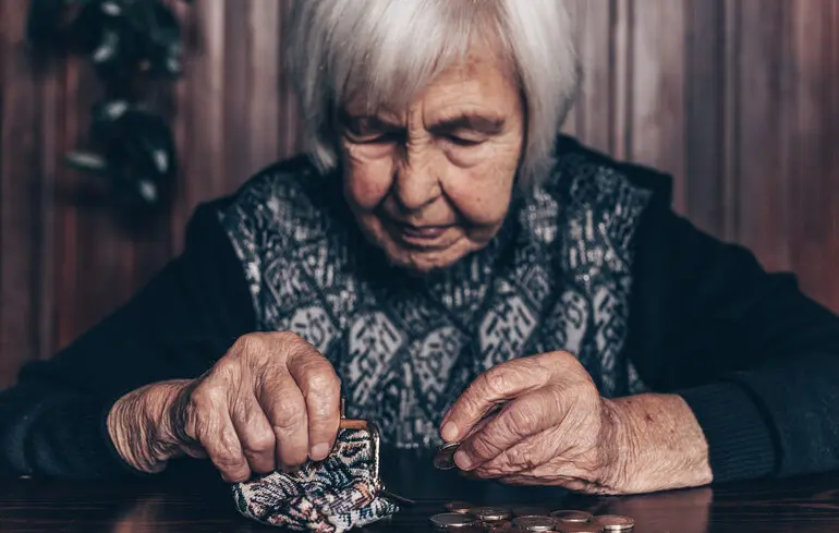 Гідна пенсія vs популістичний зашморг. Чому обмеження зарплат чиновників негативно вплине на добробут українців