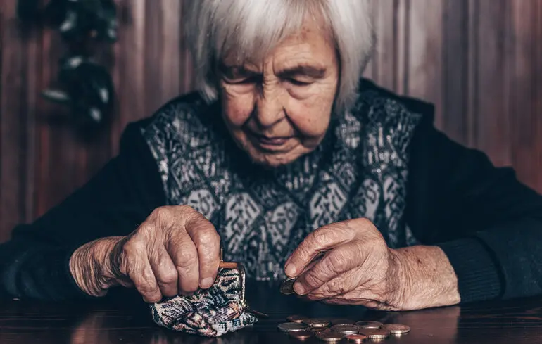 Decent Pension vs. Populist Noose: Why Limiting Civil Servants’ Salaries Will Harm Ukrainians’ Well-being