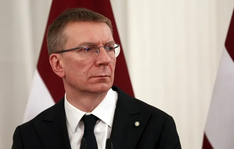 Президент Латвии отреагировал на заявление Меркель о Польше, странах Балтии и переговорах с Путиным в 2021 году