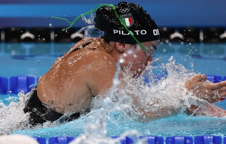 Відомі італійські плавчині попалися на крадіжці парфумерії