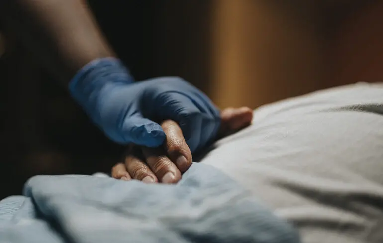 Паліатив без права на приватність