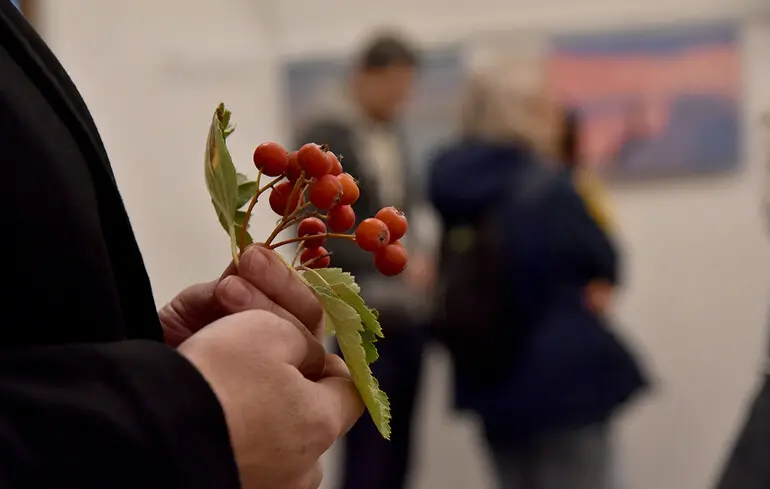 Міста, море та обрій: у Національному Заповіднику «Софія Київська» відкрилася виставка Антона Логова