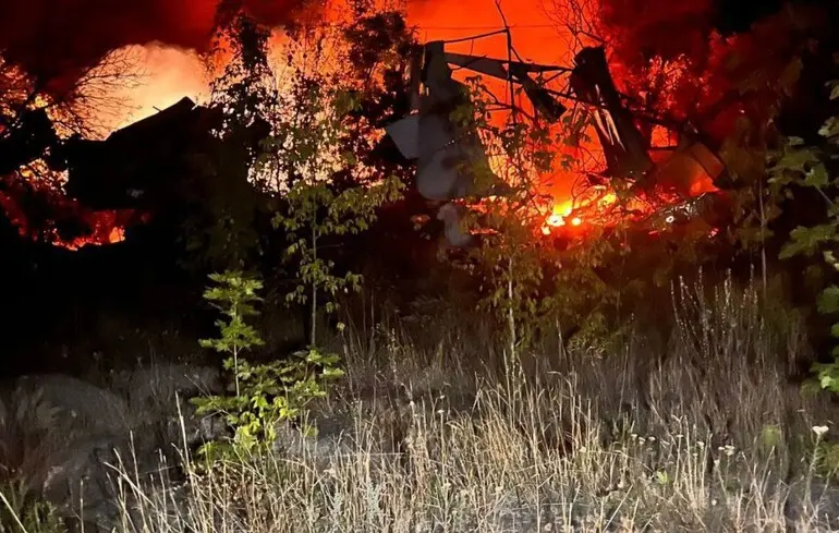 Росіяни вдарили дроном по навчальному закладу у Чугуєві, мерія розповіла про постраждалих і руйнування