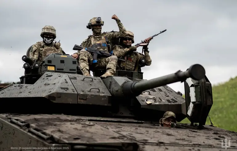 Украинские военные продвинулись в районе Орехова — Зеленский