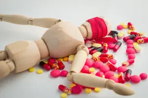 Вживання антибіотиків: чому це не можна робити при ГРВІ