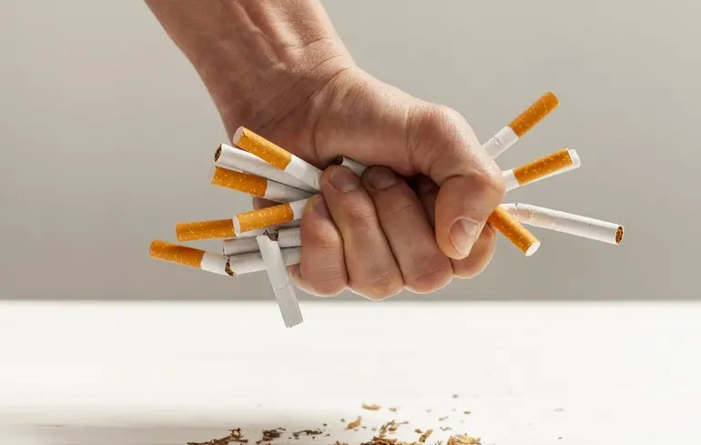 Ніколи не пізно: ризик деменції у колишніх курців зменшується до рівня некурців за кілька років